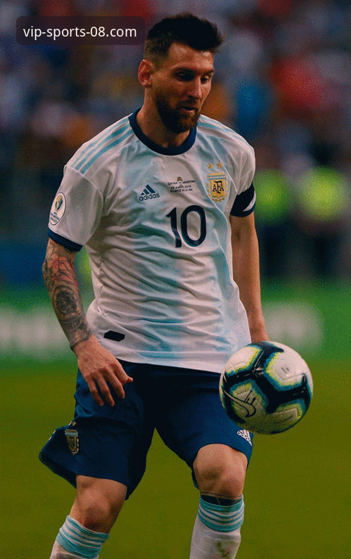 掌握赛事动态与深度分析的实用技巧：以阿根廷新星伤退事件为例